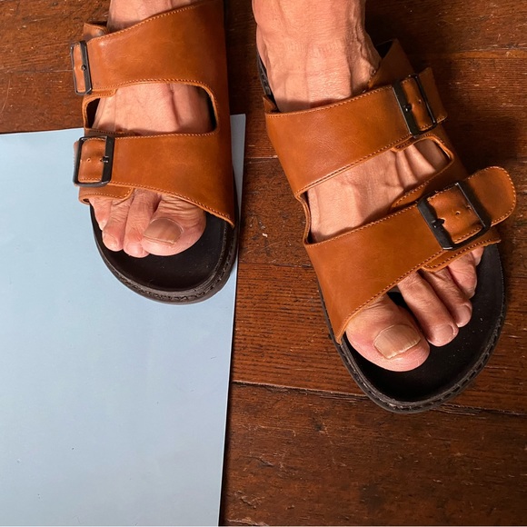 Call it Spring sandals - Picture 6 of 6